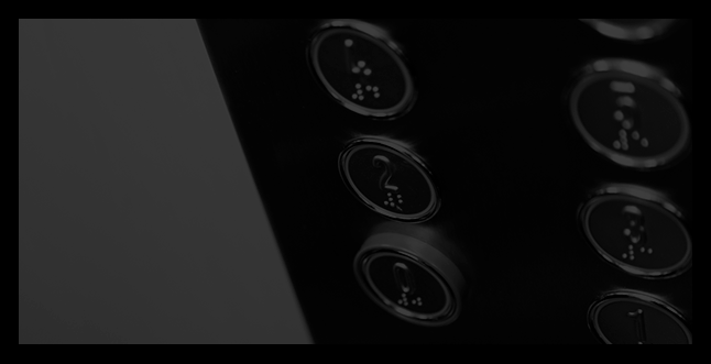 Teléfono de atención de Ascensores Domingo (918 254 563) disponible las 24 horas para reparaciones urgentes y rescate.